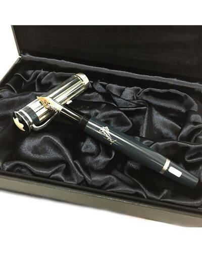 Montblanc Meisterstück Fountain pen Writers Edition Charles Dickens - MB6355