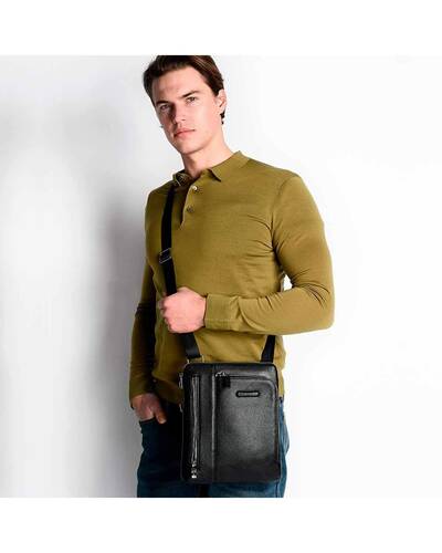 Piquadro Modus borsello porta iPad, tasca per lettore mp3 e passante per auricolari, Nero - CA1816MO/N